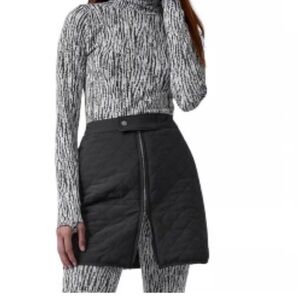 Athleta NWT Black Quilted Mini Apres Ski Zippered Skirt Size 14